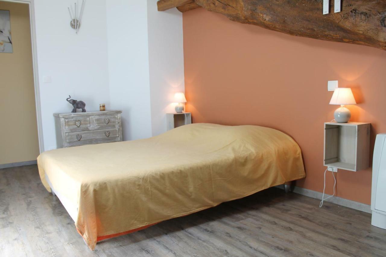 Gite Clodeguy Saint-Sylvestre-sur-Lot エクステリア 写真