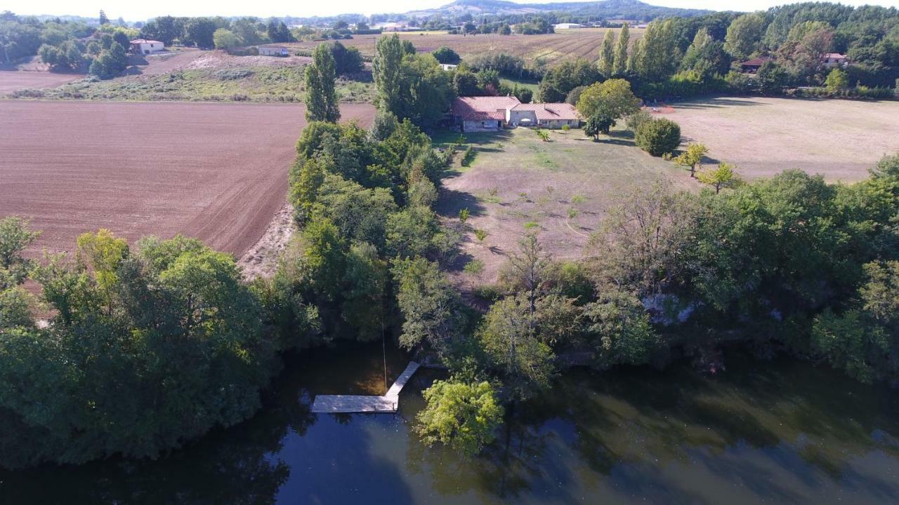 Gite Clodeguy Saint-Sylvestre-sur-Lot エクステリア 写真